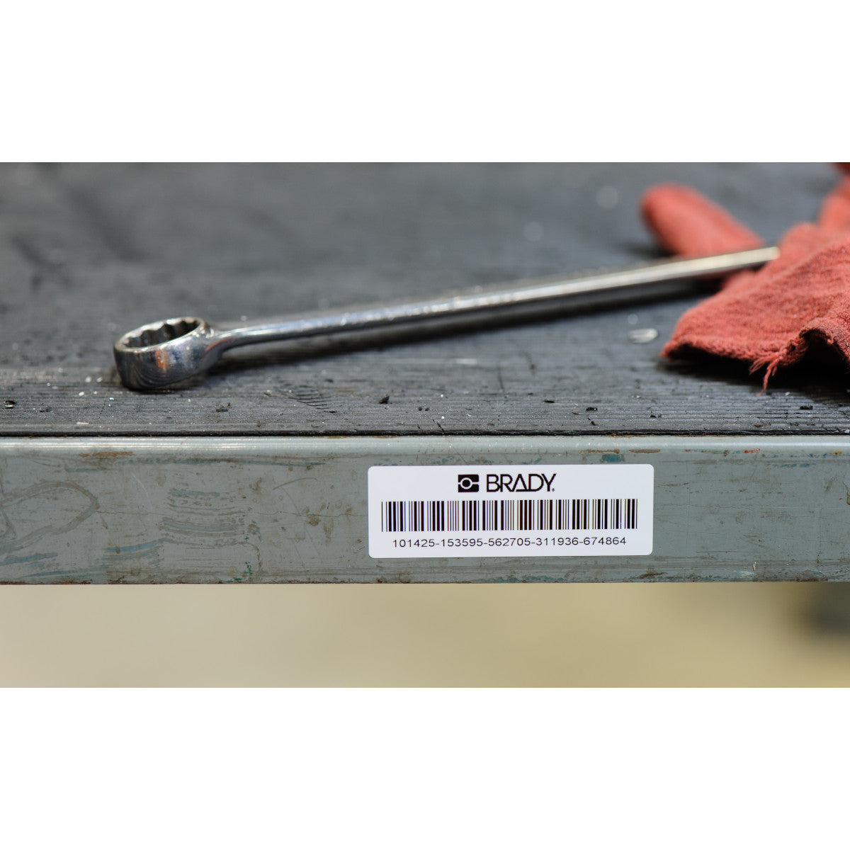 114793 - Etichette per tracciabilità di risorse e attrezzature in poliestere bianco lucido BMP71 ROTOLO DA 500 ETICHETTE